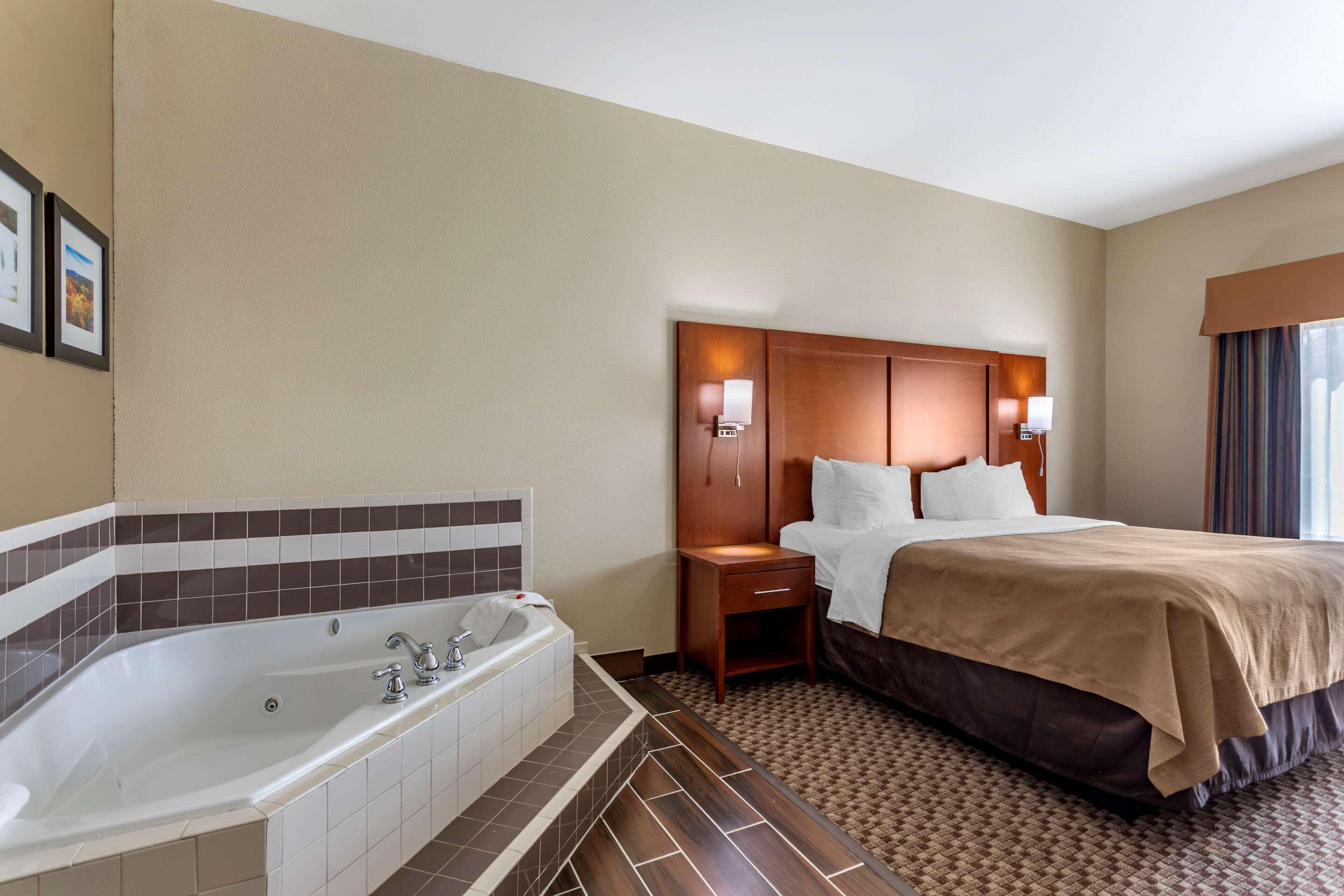 Comfort Inn & Suites Carbondale University Area Екстериор снимка